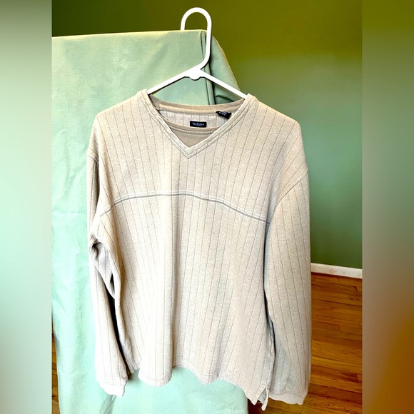Van Heusen L/T Sweater - Picture 1 of 8